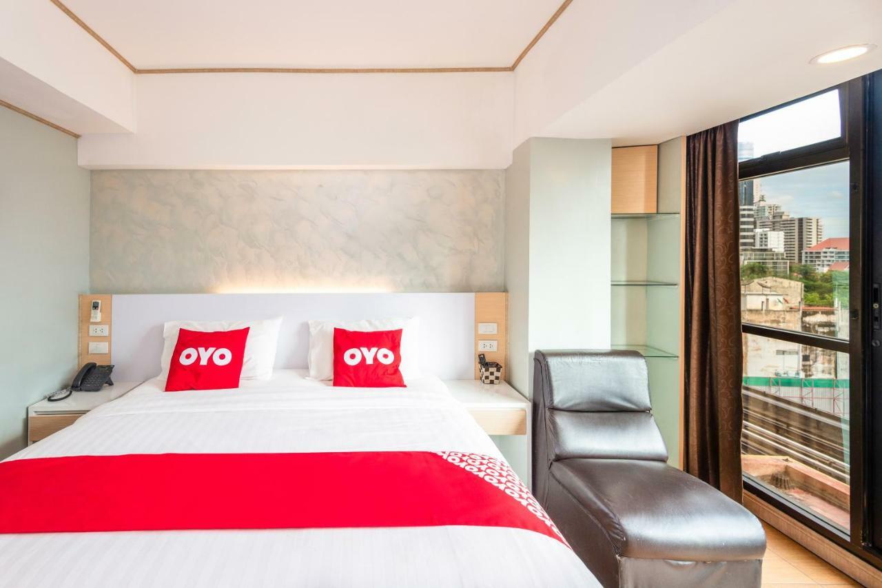 Oyo 298 El Majestic Hotel Bangkok Exterior photo